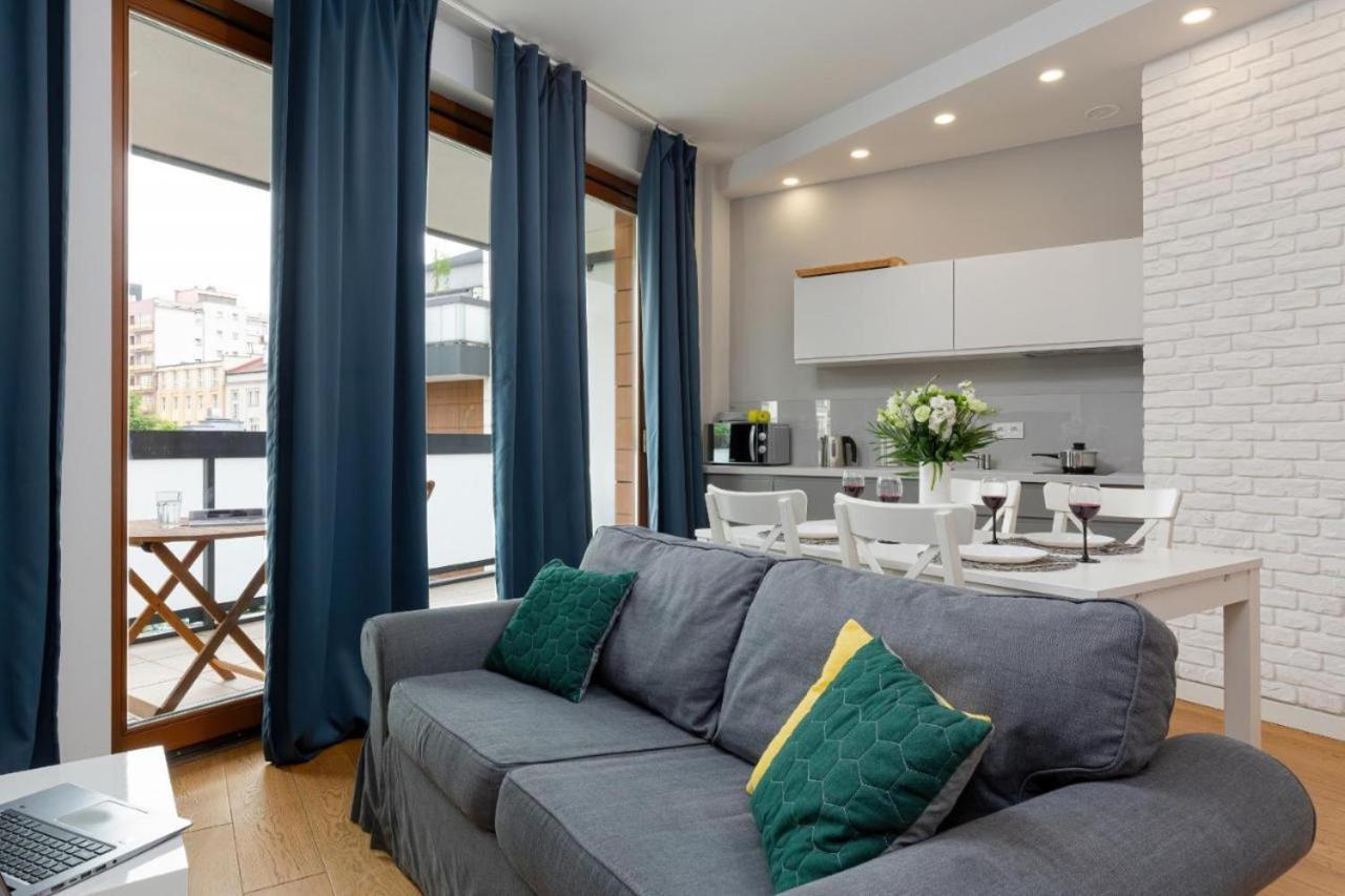 Modern Apartment Near Hilton Варшава Екстериор снимка